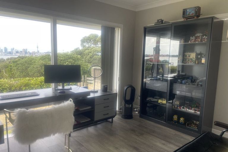 Photo of property in 39 Sylvan Avenue, Northcote, Auckland, 0627