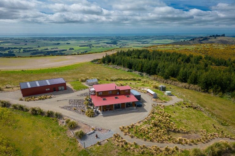 Photo of property in 246 Centrewood Park Road, Waimate, 7977