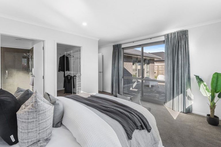 Photo of property in 18 Maui Place, Spotswood, New Plymouth, 4310