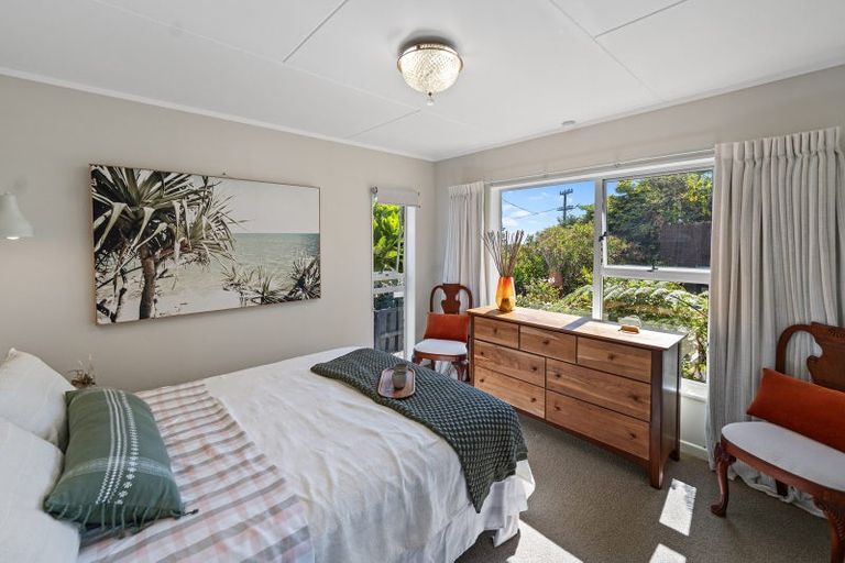 Photo of property in 4 Crownhill Street, Spotswood, New Plymouth, 4310