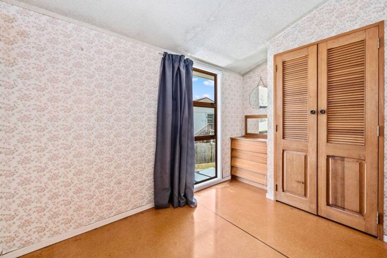 Photo of property in 10 Gibbs Place, Kinloch, Taupo, 3377