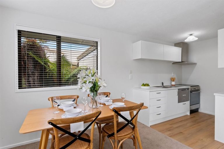 Photo of property in 2/260 Lincoln Road, Addington, Christchurch, 8024