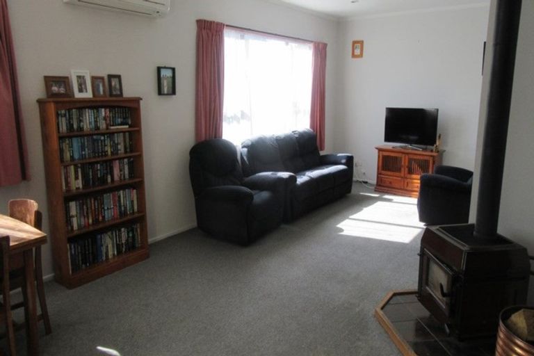 Photo of property in 90 Rhodes Street, Waimate, 7924