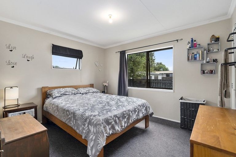 Photo of property in 3 Newton Place, Westbrook, Palmerston North, 4412