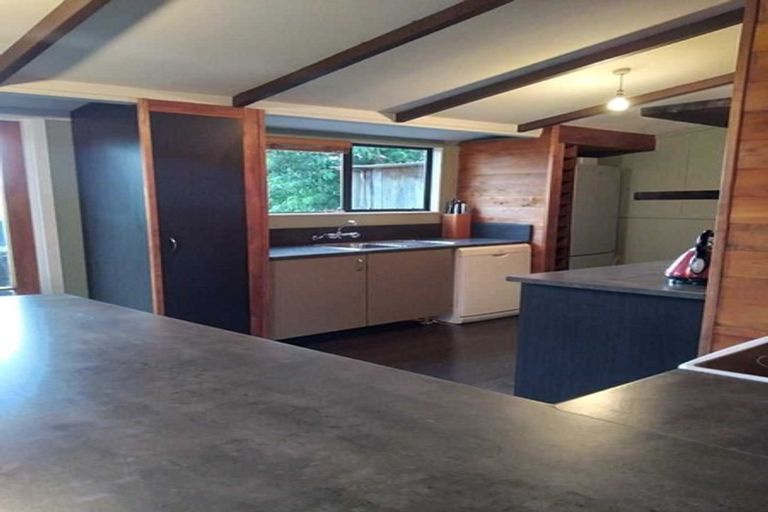 Photo of property in 252 Sturges Road, Henderson, Auckland, 0612