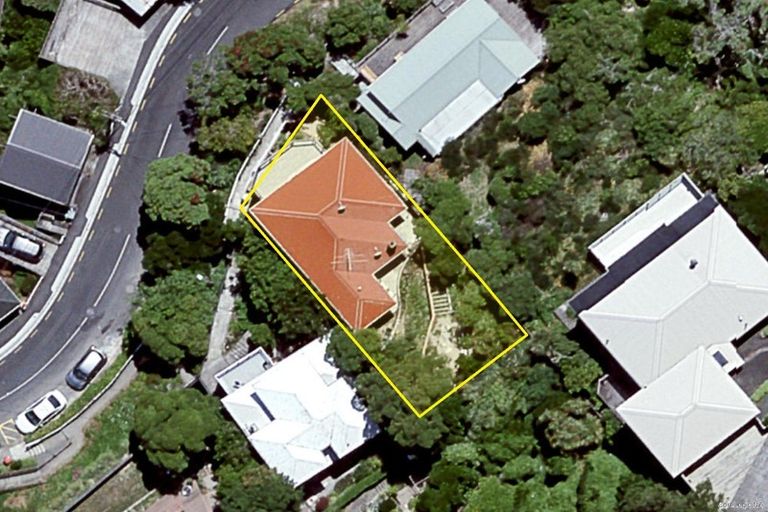 Photo of property in 53 Palliser Road, Roseneath, Wellington, 6011