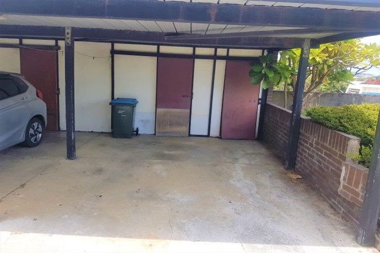 Photo of property in 1/31 Mana Avenue, Titahi Bay, Porirua, 5022