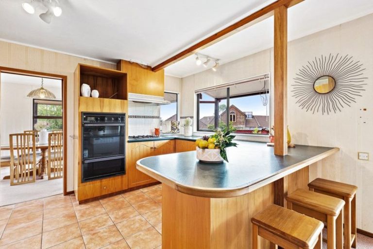 Photo of property in 9 Monet Grove, West Harbour, Auckland, 0618