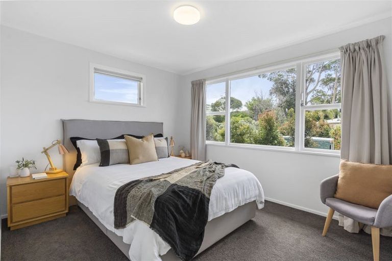 Photo of property in 17b Roseneath Place, Birkdale, Auckland, 0626