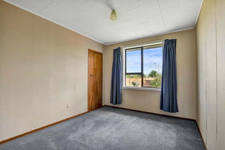 Photo of property in 72 Reid Avenue, Hawera, 4610