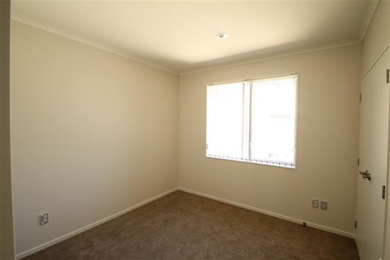 Photo of property in 23 Erceg Way, Rosehill, Papakura, 2113