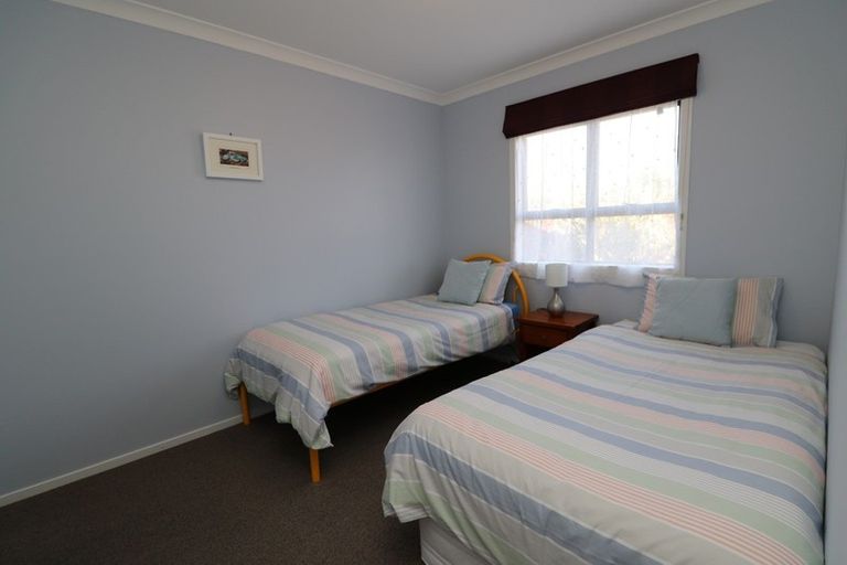 Photo of property in 14 Andresen Street, Foxton Beach, Foxton, 4815