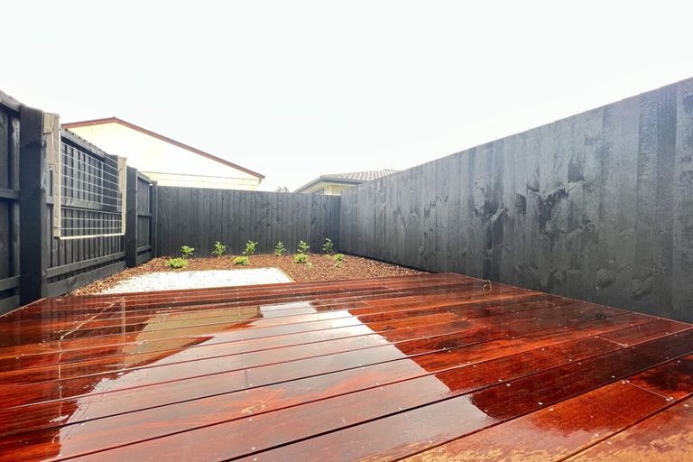 Photo of property in 2/10 Tonga Place, Riccarton, Christchurch, 8041