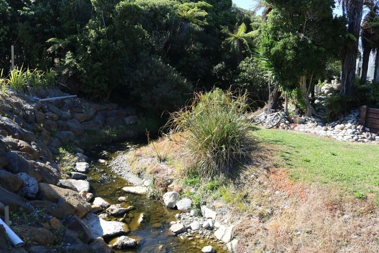 Photo of property in 124 Tasman Street, Karoro, Greymouth, 7805