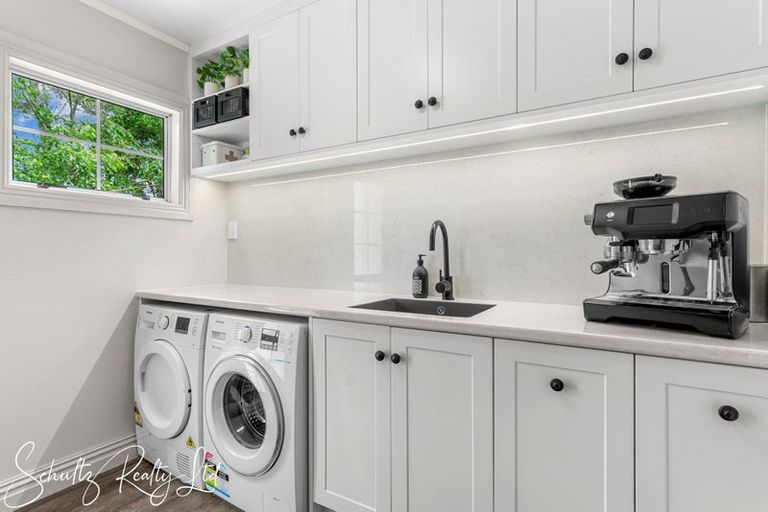 Photo of property in 3251 Paparoa-oakleigh Road, Paparoa, 0571