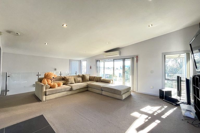 Photo of property in 11a Newington Road, Henderson, Auckland, 0612