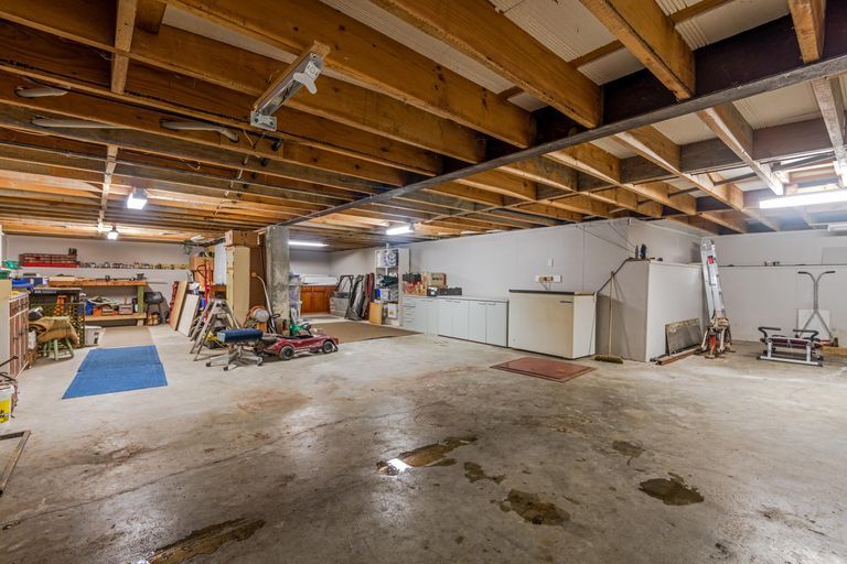 Photo of property in 17 Moyne Avenue, Milson, Palmerston North, 4414