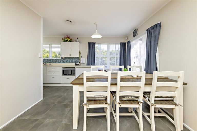 Photo of property in 51 Ashgrove Road, Mangere, Auckland, 2022