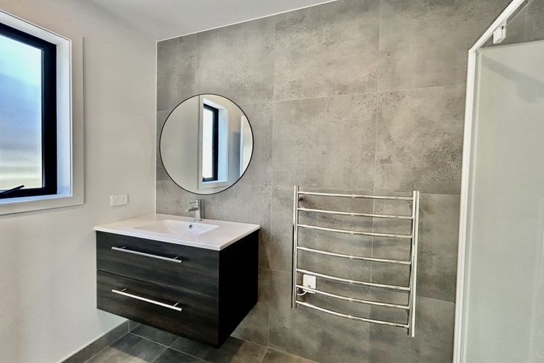 Photo of property in 4 Rockpool Road, Orewa, 0931