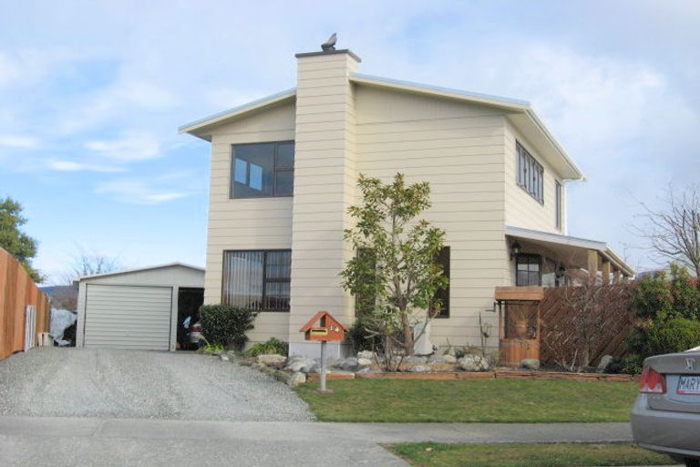 Photo of property in 16 Bowen Street, Te Anau, 9600