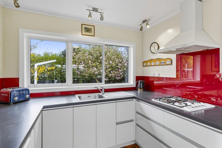 Photo of property in 79 Kawiu Road, Levin, 5510