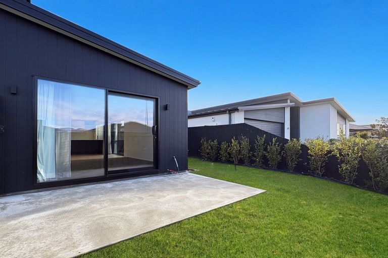 Photo of property in 8 Phelan Place, Aidanfield, Christchurch, 8025