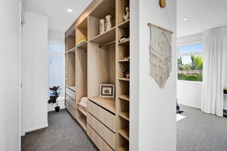 Photo of property in 321b Mangorei Road, Merrilands, New Plymouth, 4312