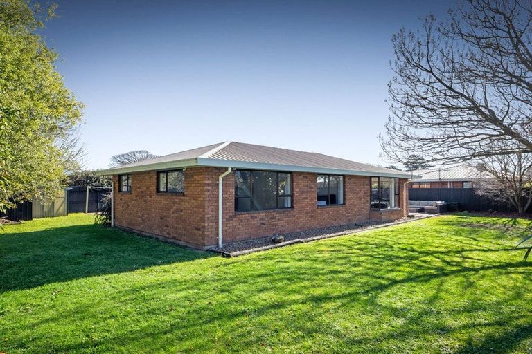 Photo of property in 2/4 Banks Street, Templeton, Christchurch, 8042