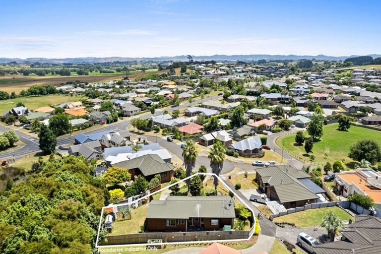 Photo of property in 10 Pointon Glade, Grandview Heights, Hamilton, 3200