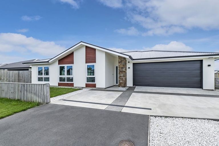 Photo of property in 19a Lewis Crescent, Rolleston, 7614