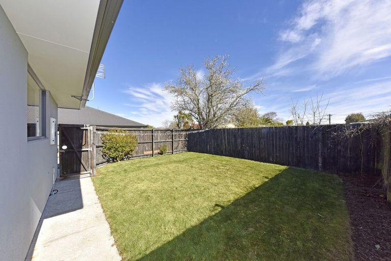 Photo of property in 111 Palmers Road, New Brighton, Christchurch, 8083