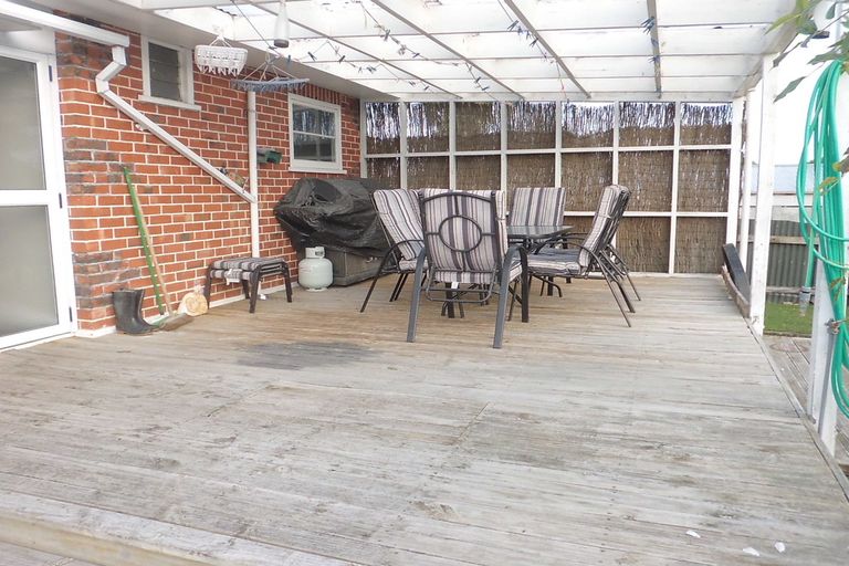 Photo of property in 65 Studholme Street, Temuka, 7920