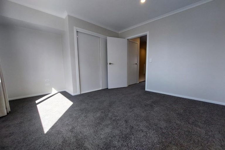 Photo of property in 6/125b Metcalfe Road, Ranui, Auckland, 0612