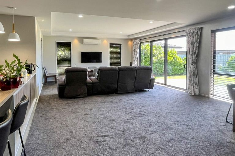 Photo of property in 16 Hillbourne Street, Halswell, Christchurch, 8025