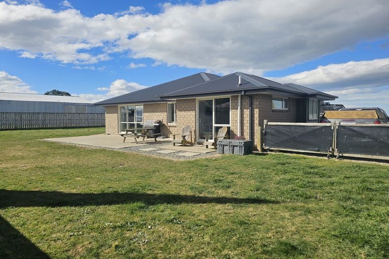 Photo of property in 15 Cressy Place, Darfield, 7510