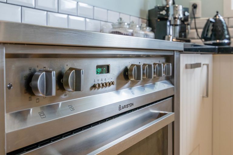 Photo of property in 24 Deirdre Place, Titirangi, Auckland, 0604