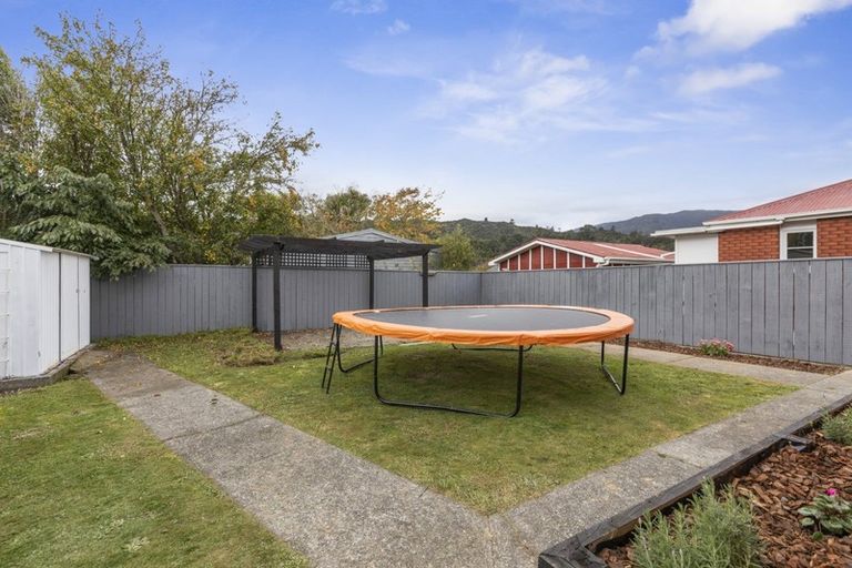 Photo of property in 37a Bledisloe Crescent, Wainuiomata, Lower Hutt, 5014