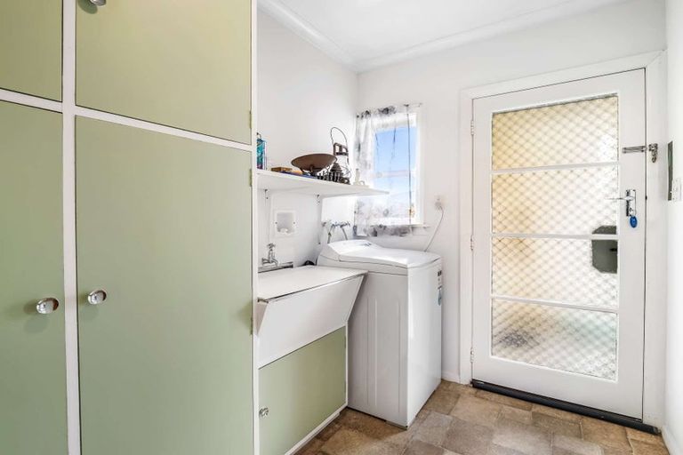 Photo of property in 2 Margaret Street, Levin, 5510