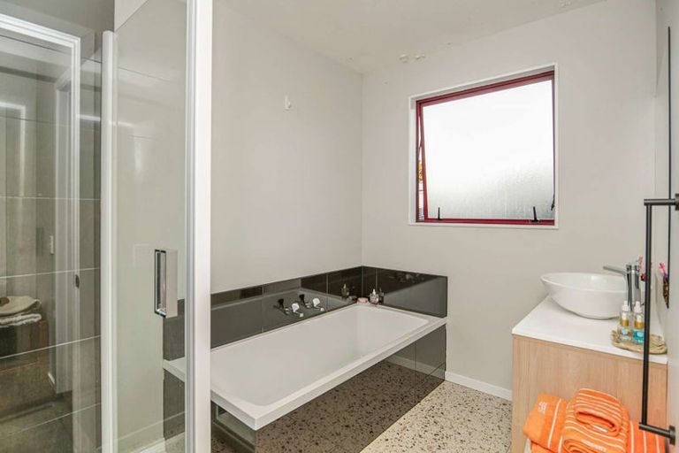 Photo of property in 1 Derby Street, Westport, 7825