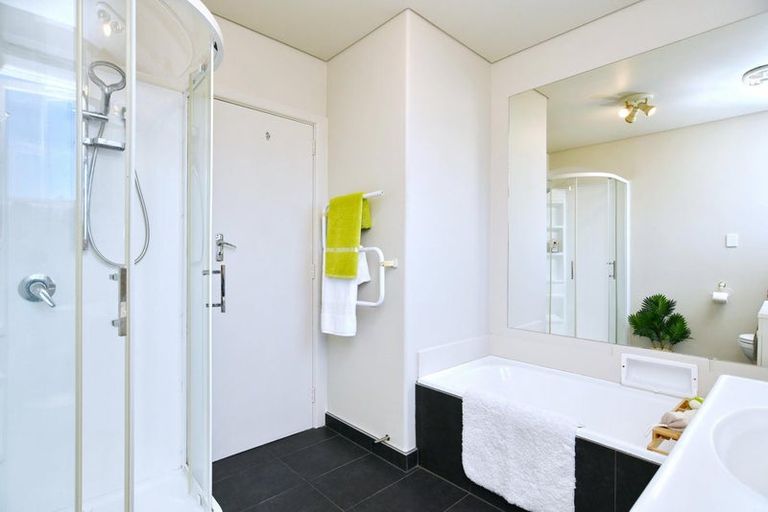 Photo of property in 15 Glenmore Avenue, Casebrook, Christchurch, 8051