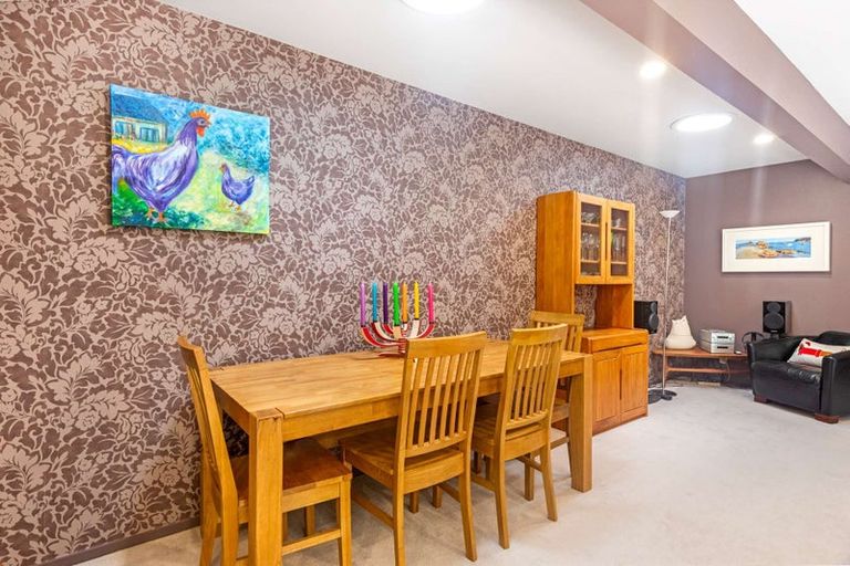 Photo of property in 22 Collingwood Street, Hokowhitu, Palmerston North, 4410