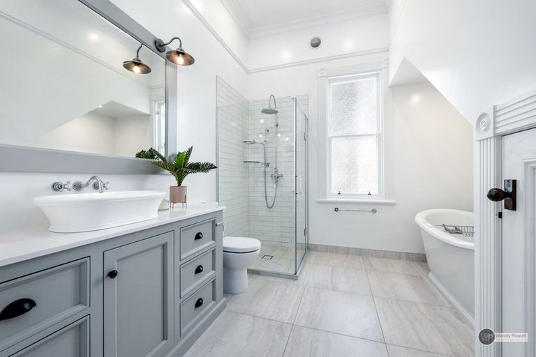 Photo of property in 176 Waterloo Road, Hutt Central, Lower Hutt, 5010