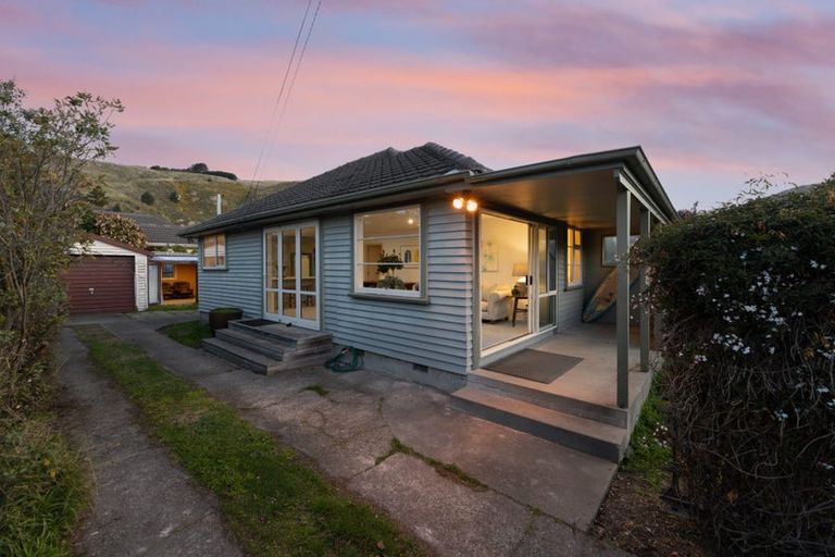 Photo of property in 11 Van Asch Street, Sumner, Christchurch, 8081