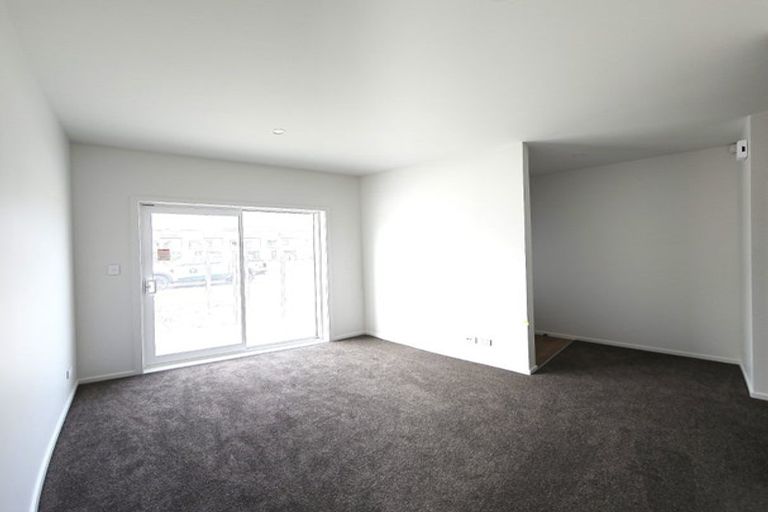 Photo of property in 81 Hokioi Drive, Kenepuru, Porirua, 5022