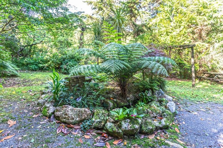 Photo of property in 40 Bellville Drive, Coromandel, 3506