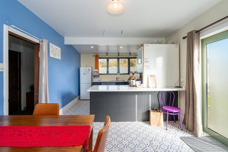 Photo of property in 6 Ocean Beach Road, Bluff, 9814