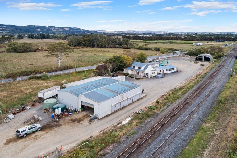 Photo of property in 240 Sutton Road, Drury, 2113