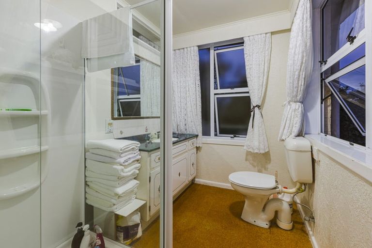 Photo of property in 107 Pah Road, Cockle Bay, Auckland, 2014