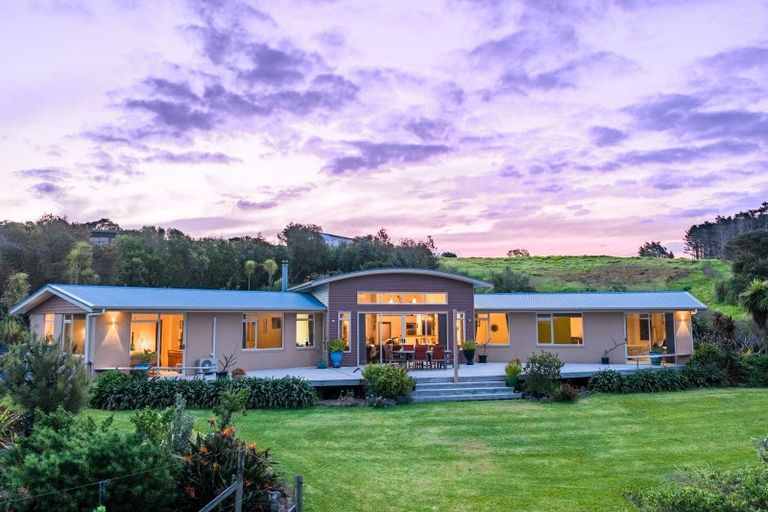 Photo of property in 6 Cullen Road, Waipu, 0582