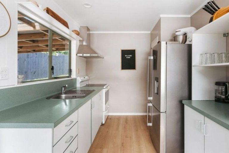 Photo of property in 21b Dingadee Street, Welcome Bay, Tauranga, 3112